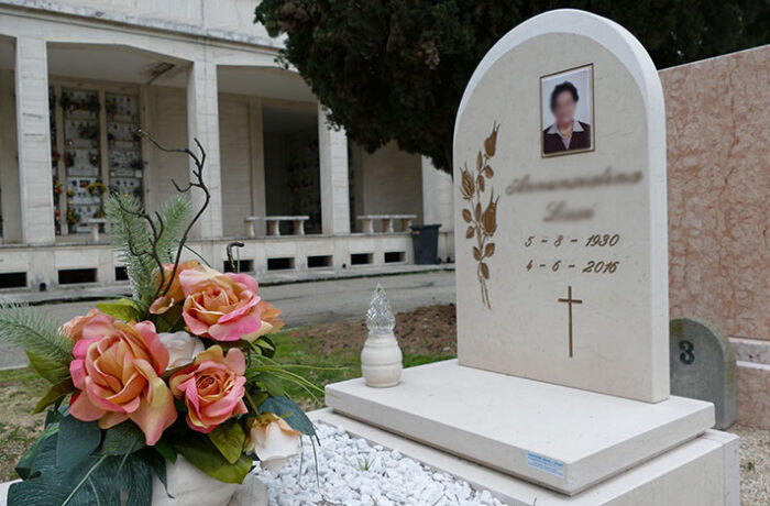 Lapidi cimiteriali 6